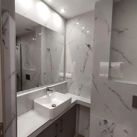 Διαμέρισμα Luxury 2 *